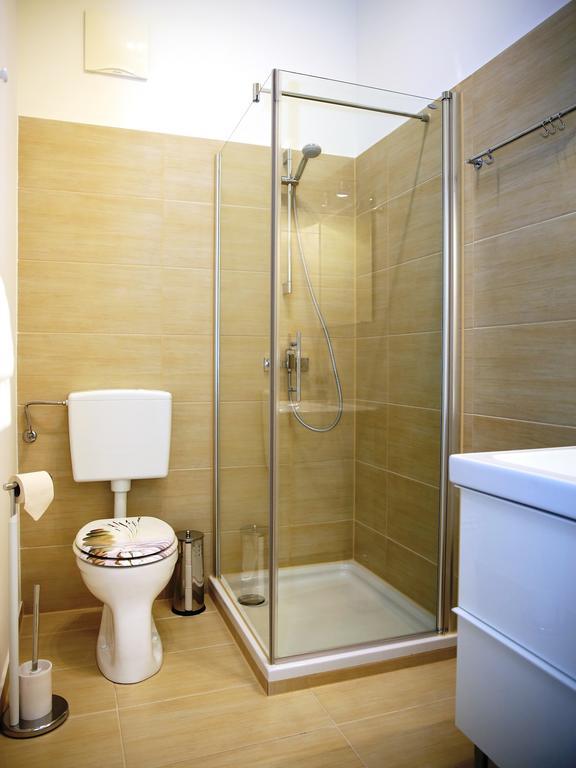 Flatprovider Comfort Eduard Apartment - Contactless Check In 비엔나 객실 사진